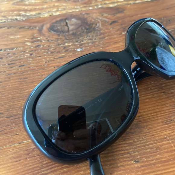 Chanel Black Bow Ribbon Sunglasses Style 5170 Gold Trim, Made in Italy CC - Picture 7 of 16